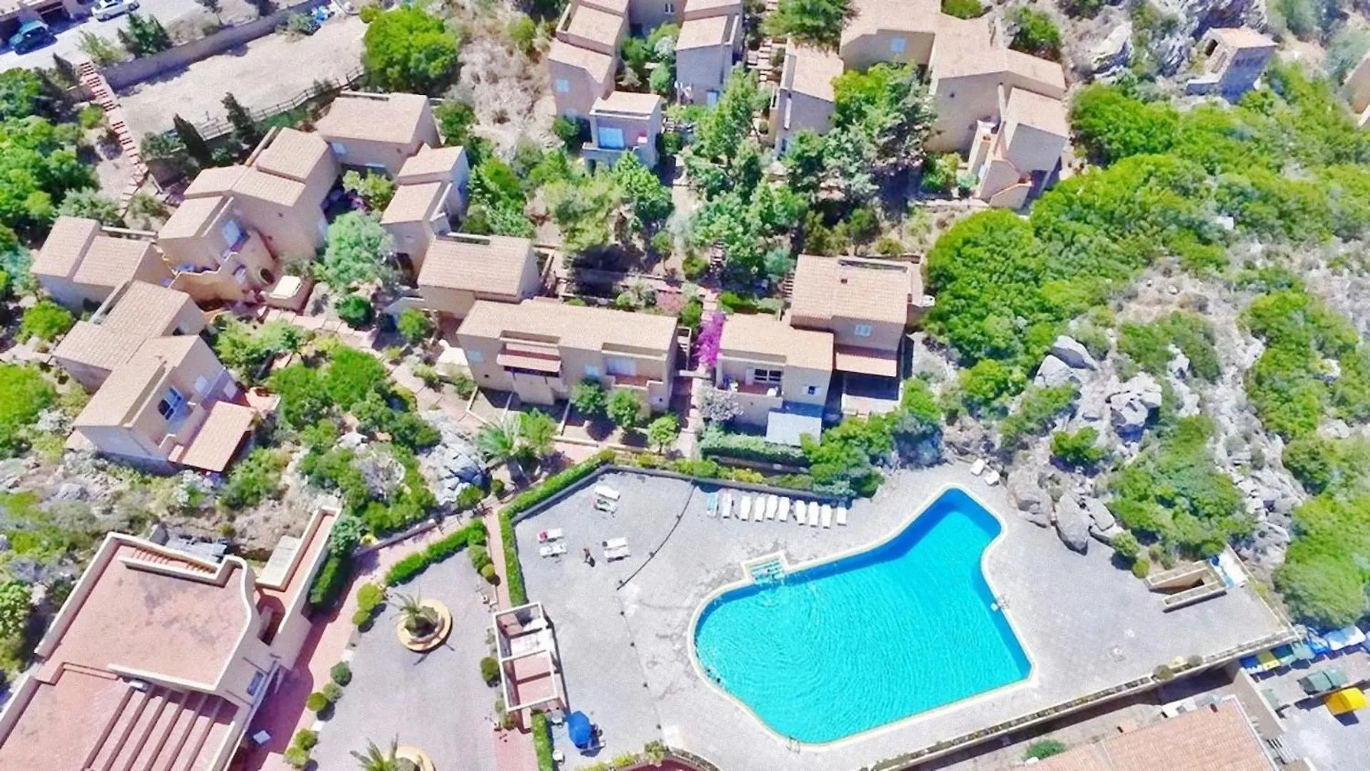 C1. Comfort Apartment, Clima, Shared Swimming Pool Costa Paradiso