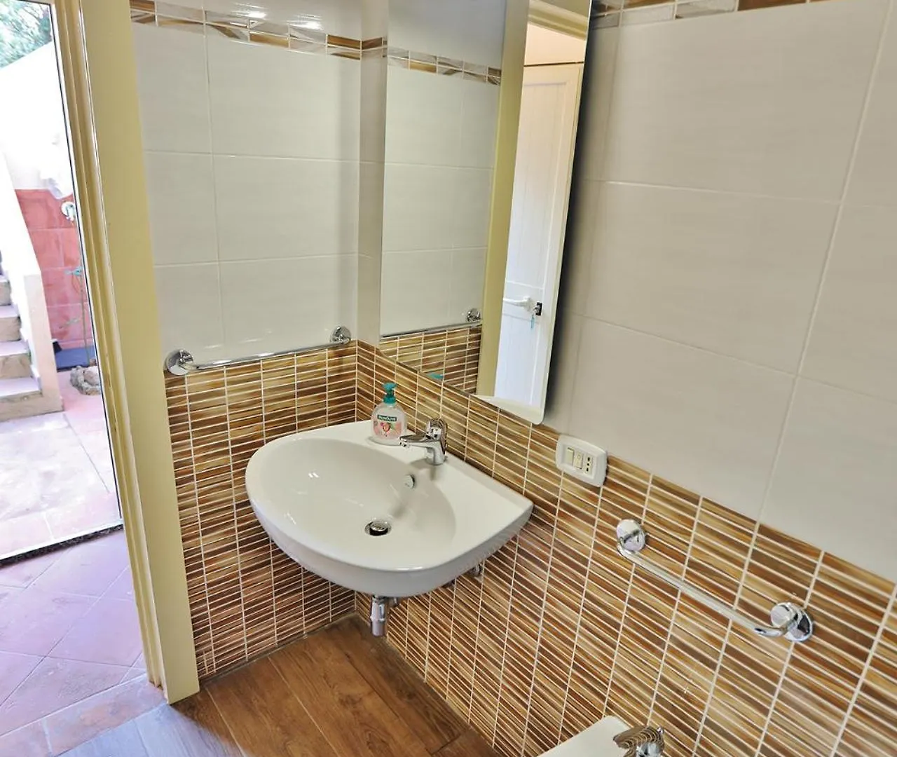 Lägenhet C1. Comfort Apartment, Clima, Shared Swimming Pool Costa Paradiso